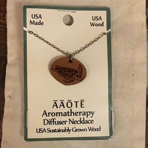 AAOTE turtle Sustainably grown wood essential oil diffuser necklace